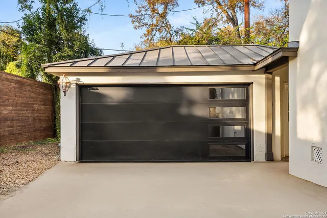 $1,100,000 | 417 East Hildebrand Avenue, San Antonio, TX 78212