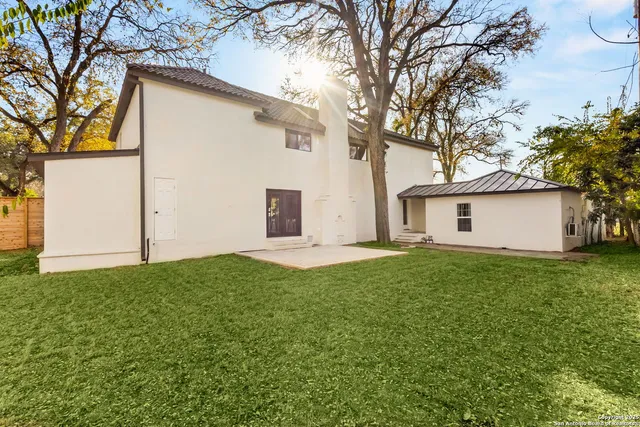 $1,100,000 | 417 East Hildebrand Avenue, San Antonio, TX 78212