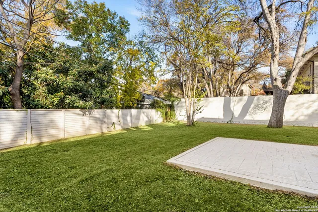 $1,100,000 | 417 East Hildebrand Avenue, San Antonio, TX 78212