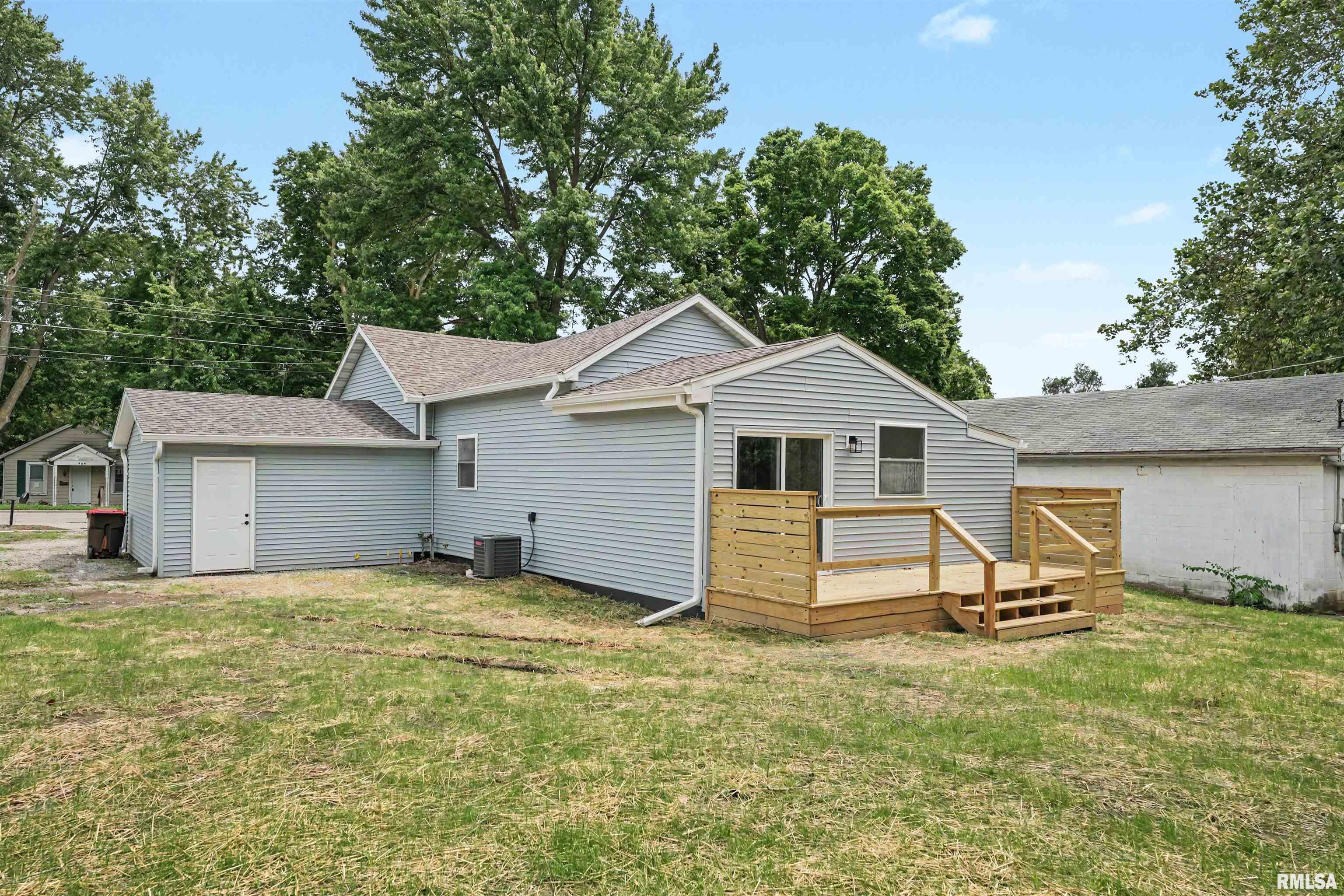 709 South Kickapoo Street Lincoln, IL 62656 - Photo 24 of 25