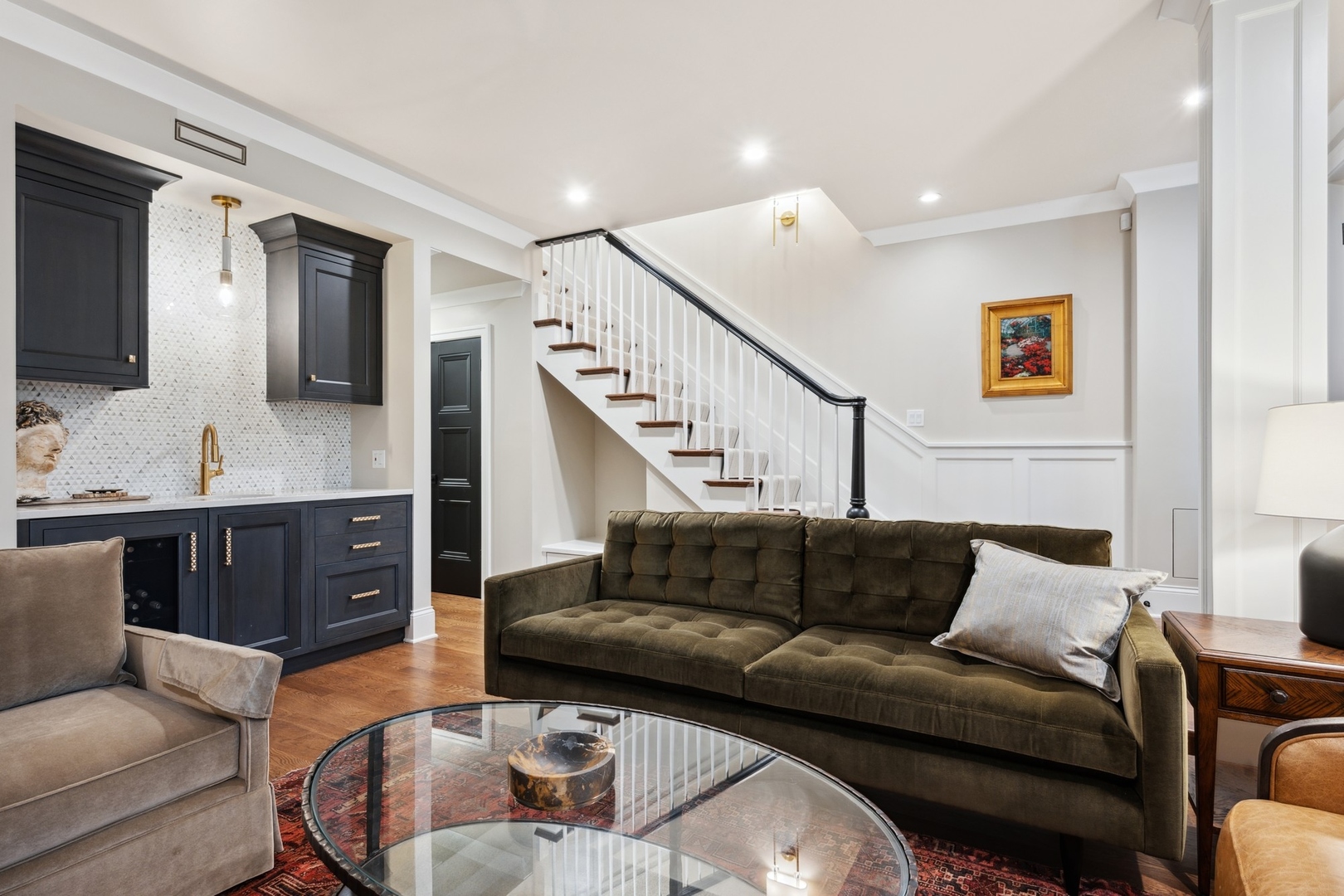 558 West Fullerton Parkway Chicago, IL 60614 - Photo 24 of 40 a living room with furniture and a flat screen tv