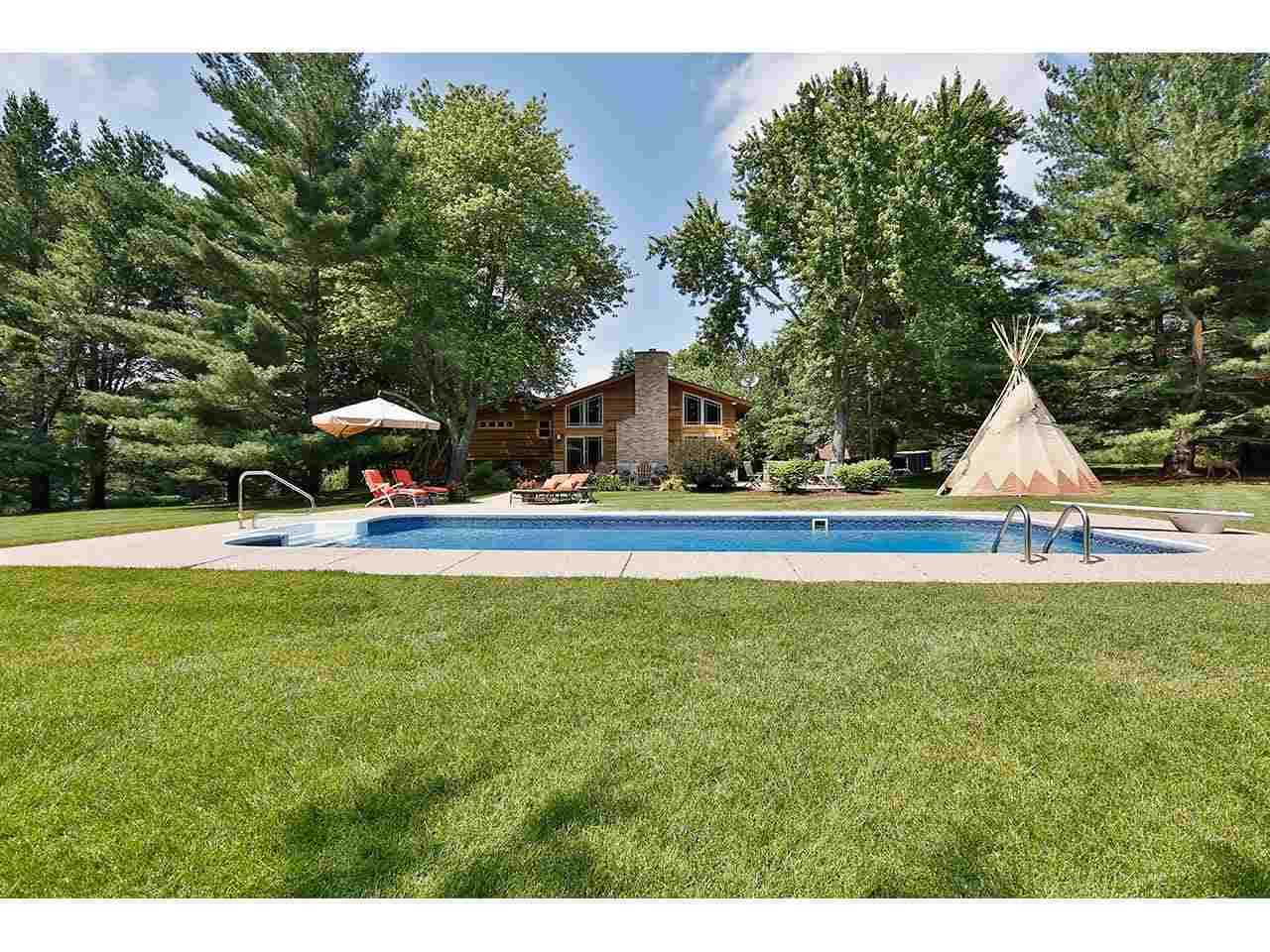 8457 East Rockton Road Roscoe, IL 61073 - Photo 23 of 25 Gallery Image 23