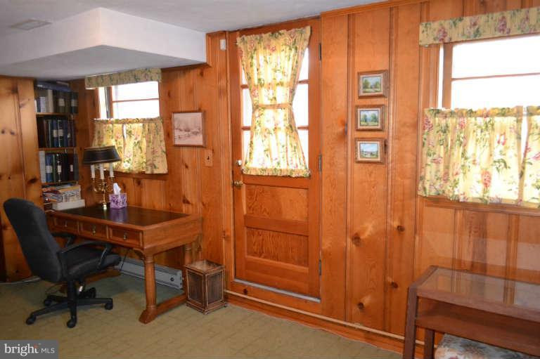 30 Croftley Road Lutherville, MD 21093 - Photo 20 of 29 Family Room