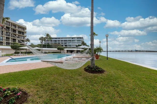 $850,000 | 2778 South Ocean Boulevard, Unit 306S, Palm Beach, FL 33480