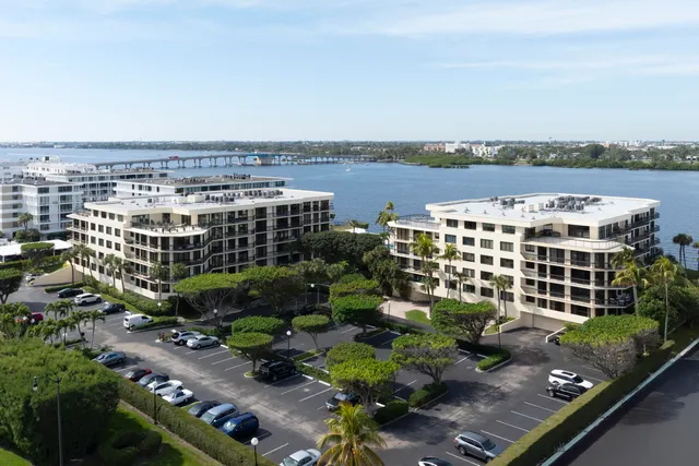 $850,000 | 2778 South Ocean Boulevard, Unit 306S, Palm Beach, FL 33480