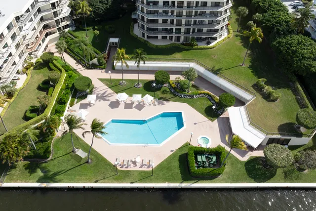 $850,000 | 2778 South Ocean Boulevard, Unit 306S, Palm Beach, FL 33480