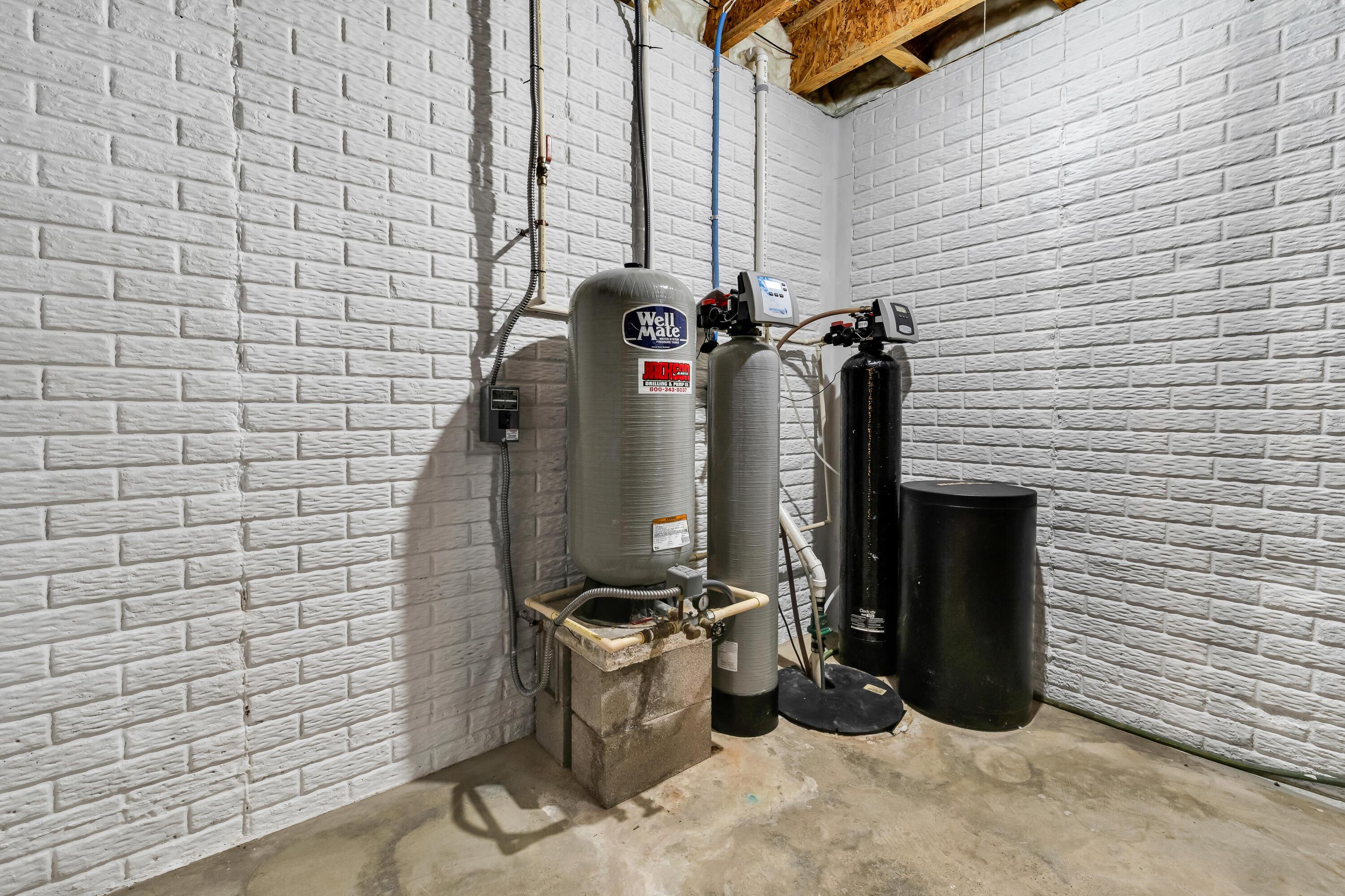 14396 Blamer Road Johnstown, OH 43031 - Photo 34 of 48 • Full, unfinished
• Poured wall foundation
• Rough-in for fireplace
• Walls partially insulated
• Wellmate® pressure tank
• Waterright® water softener
(owned)
• Impression Plus® system
• (2) sump pumps
• Lennox® natural gas furnace
(zoned)
• Healthy Climate® humidifier
• Rheem® electric water
heater
• Guardian® generator
• Reverse osmosis system