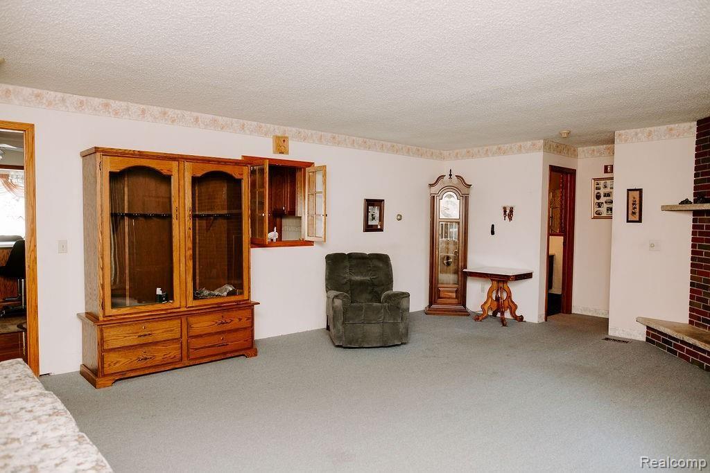 2554 Haines Road Lapeer, MI 48446 - Photo 10 of 39
