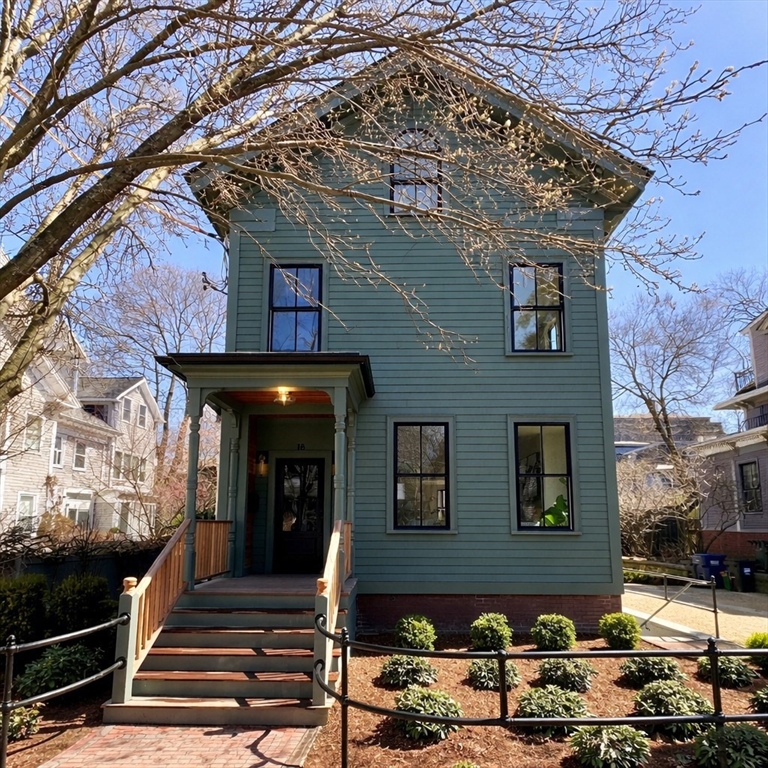 18 Clinton Street, Unit FRONT Cambridge, MA 02139 - Photo 1 of 30