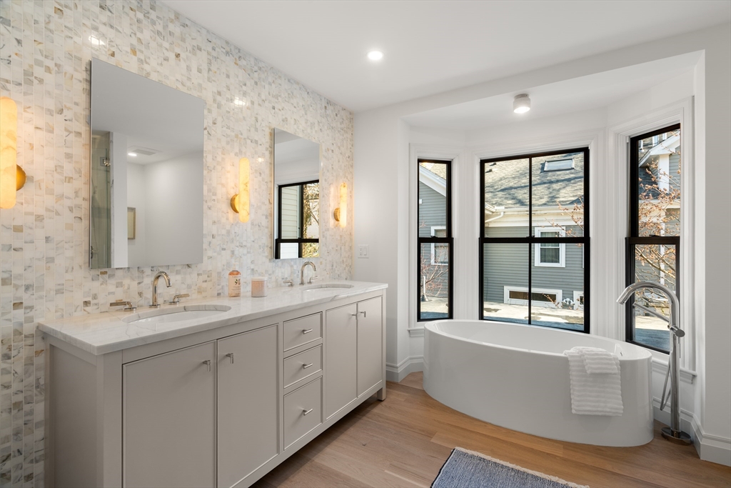 18 Clinton Street, Unit FRONT Cambridge, MA 02139 - Photo 12 of 30