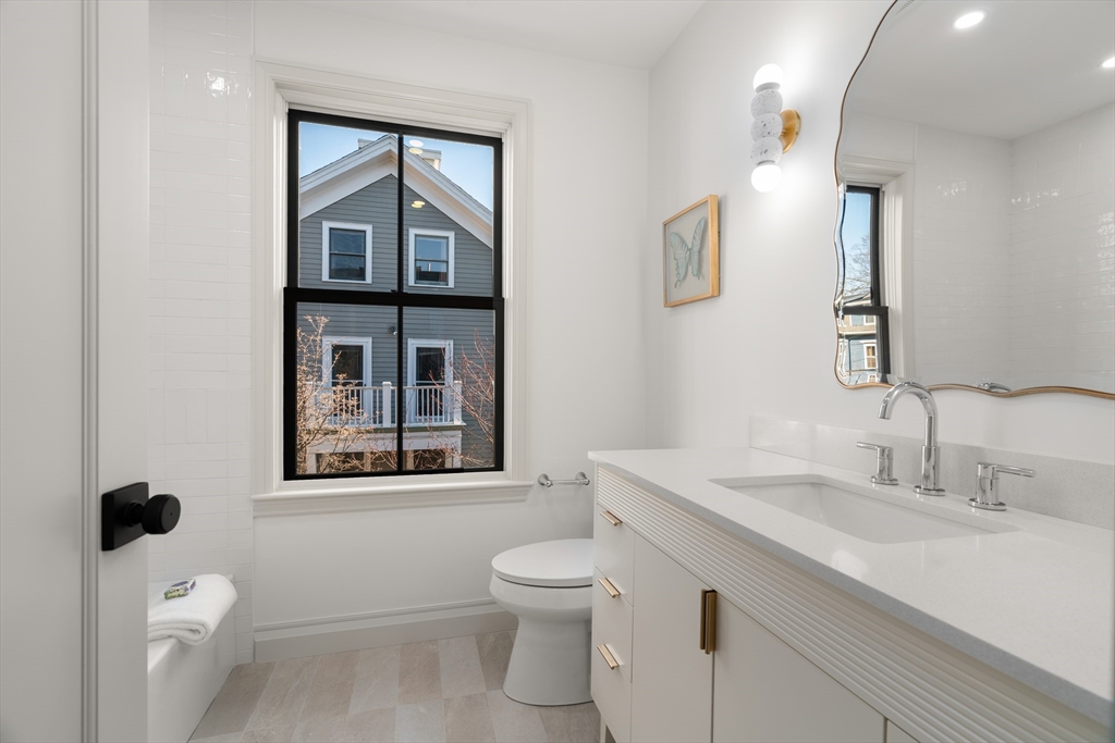 18 Clinton Street, Unit FRONT Cambridge, MA 02139 - Photo 16 of 30