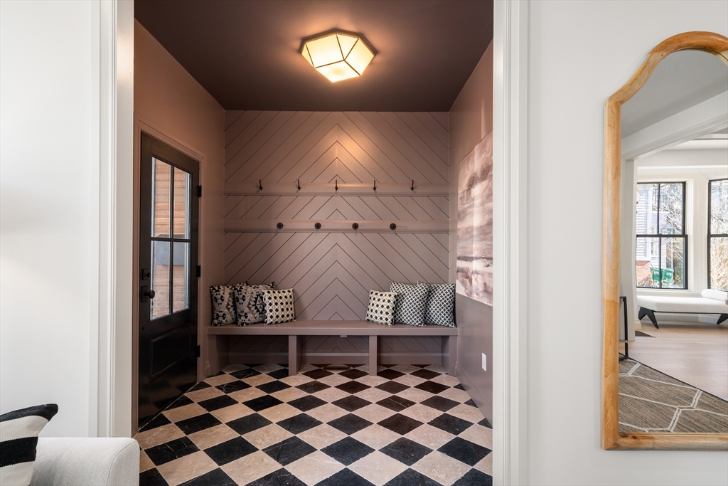 18 Clinton Street, Unit FRONT Cambridge, MA 02139 - Photo 2 of 30
