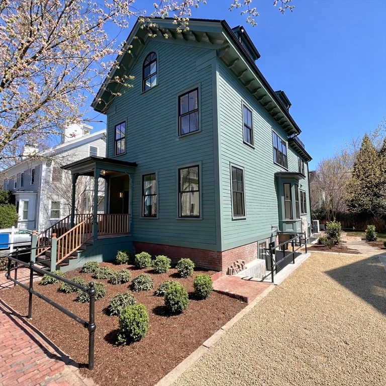 18 Clinton Street, Unit FRONT Cambridge, MA 02139 - Photo 30 of 30