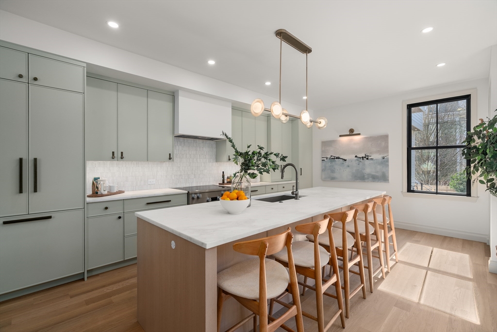 18 Clinton Street, Unit FRONT Cambridge, MA 02139 - Photo 6 of 30