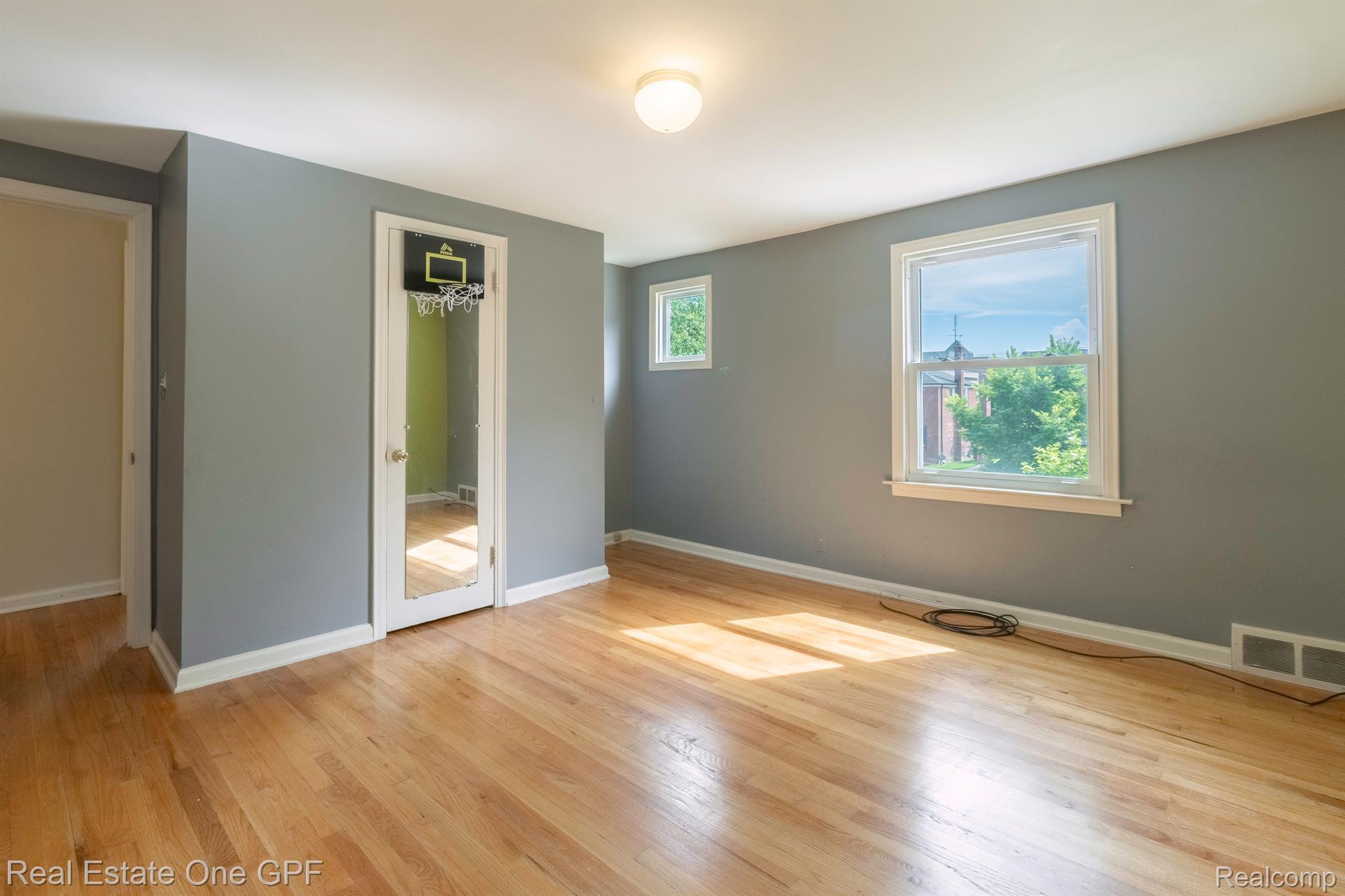 1638 Bournemouth Road Grosse Pointe, MI 48236 - Photo 23 of 31 Gallery Image 23