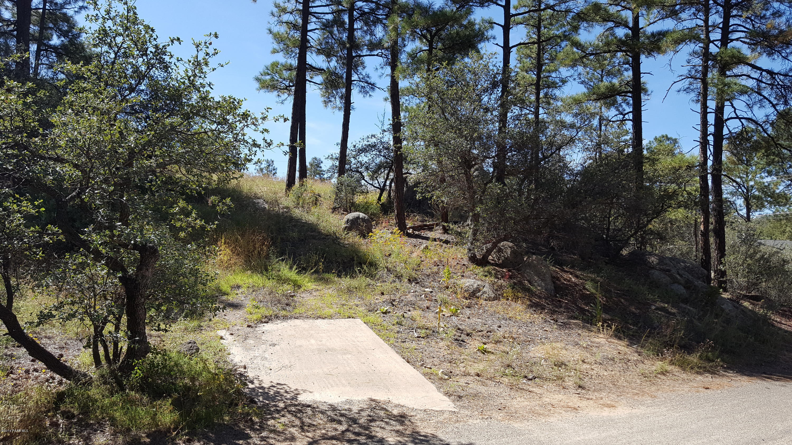 1124 South Corral Road Prescott, AZ 86303 - Photo 3 of 6 Driveway pad