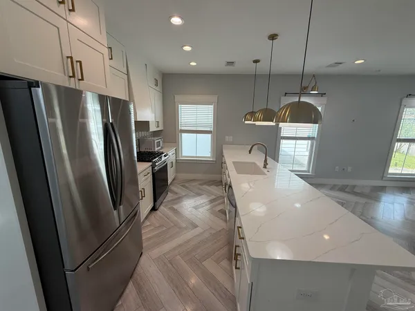 $2,010 | 1011 North K Street, Pensacola, FL 32501