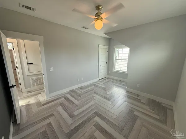 $2,010 | 1011 North K Street, Pensacola, FL 32501