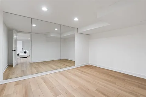 $1,199,900 | 39 East Schiller Street, Unit 1E, Chicago, IL 60610