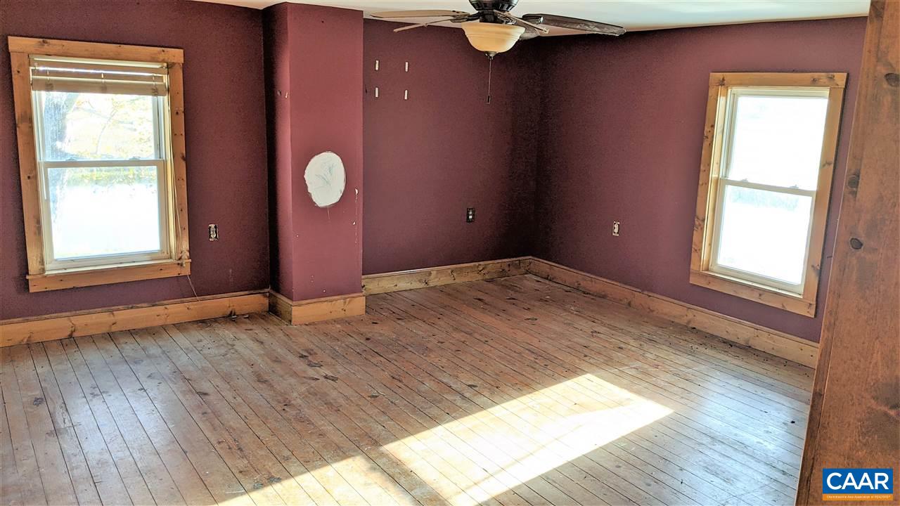 4299 West Hoover Road Reva, VA 22735 - Photo 4 of 11 Gallery Image 4