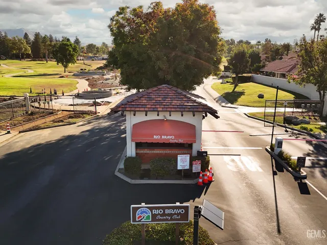 a view of an ocean view