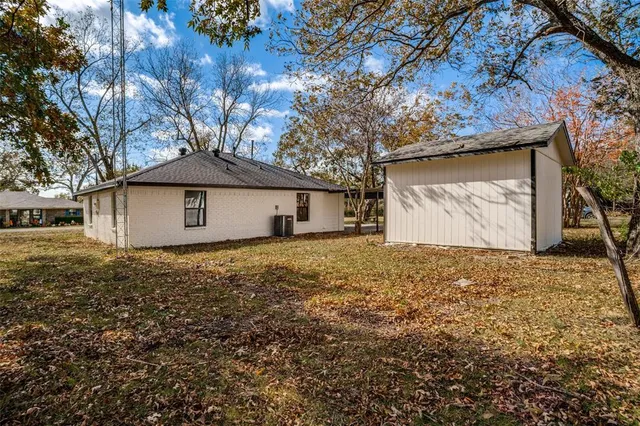 $239,000 | 203 West 2nd Street, Dodd City, TX 75418