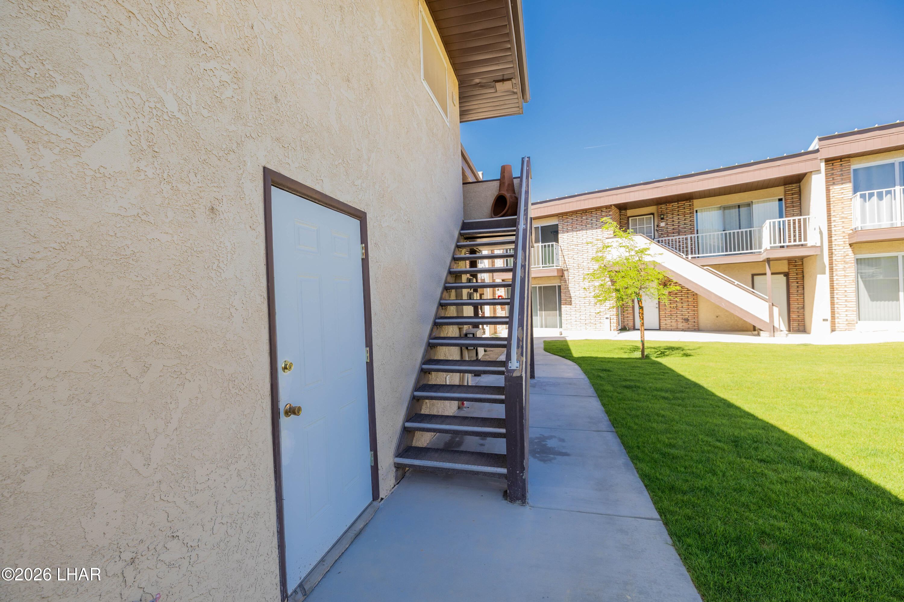 9170 Riverside Drive, Unit 24 Parker, AZ 85344 - Photo 7 of 31 F48A9916