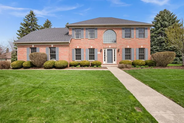 $649,900 | 221 Sauk Drive, Batavia, IL 60510