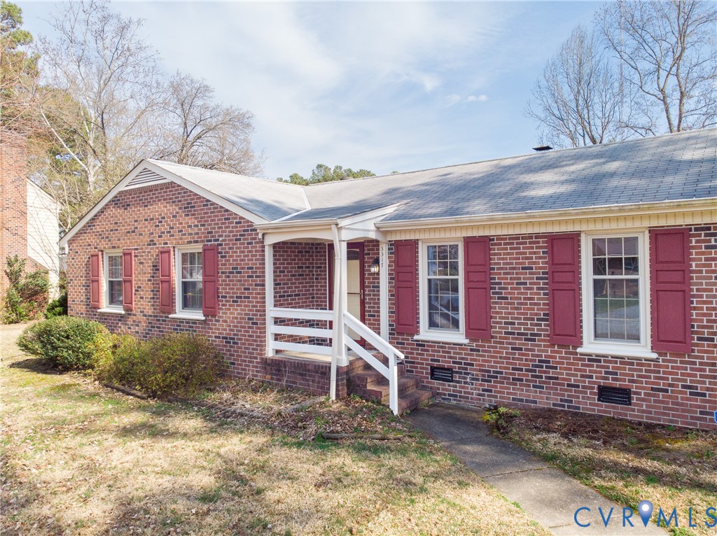 3317 Hastings Road Petersburg, VA 23805 - Photo 17 of 25 a front view of a house with a yard