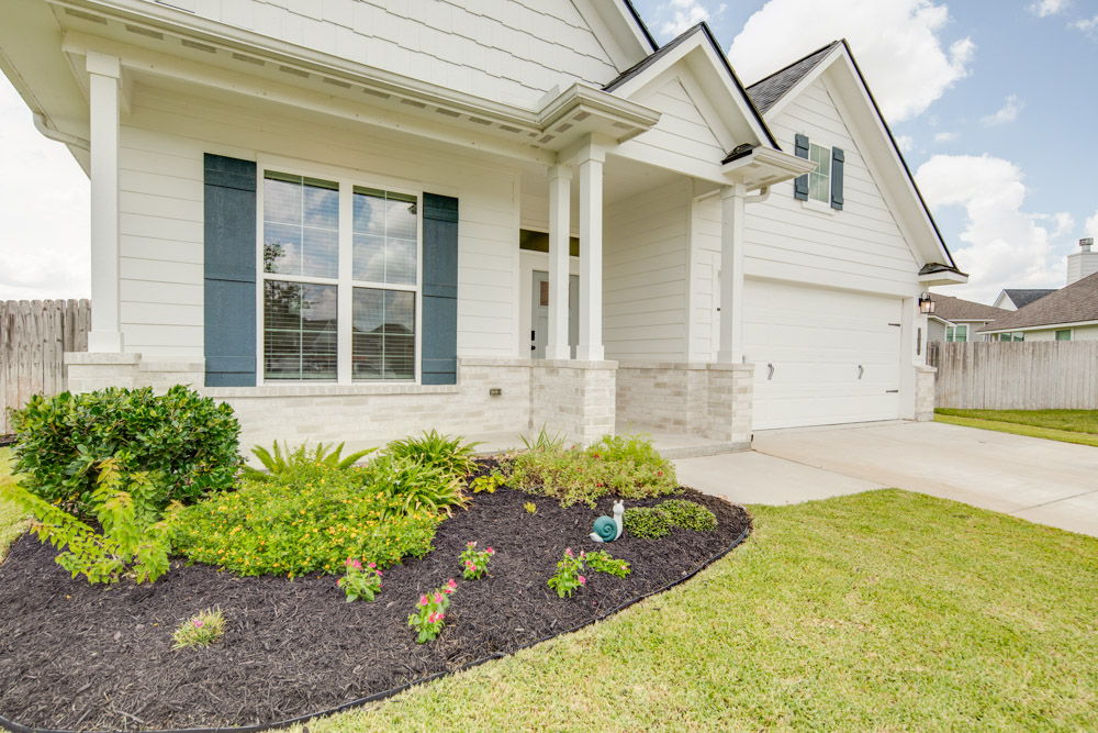 3105 Tarleton Court Bryan, TX 77808 - Photo 3 of 38 Adorable curb appeal from the minute you turn down the street.