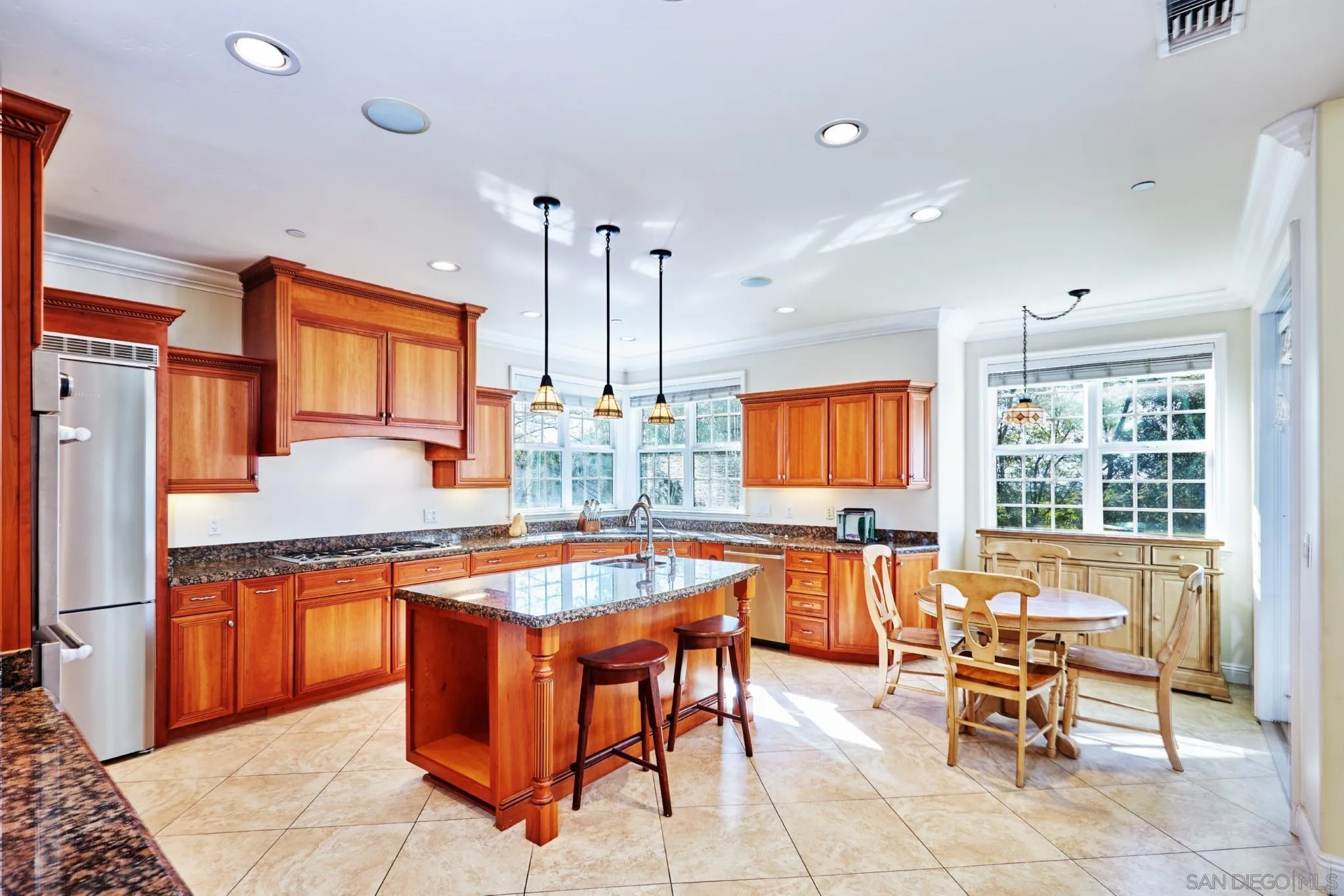 9898 Bridon Road El Cajon, CA 92021 - Photo 7 of 25 Gallery Image 7