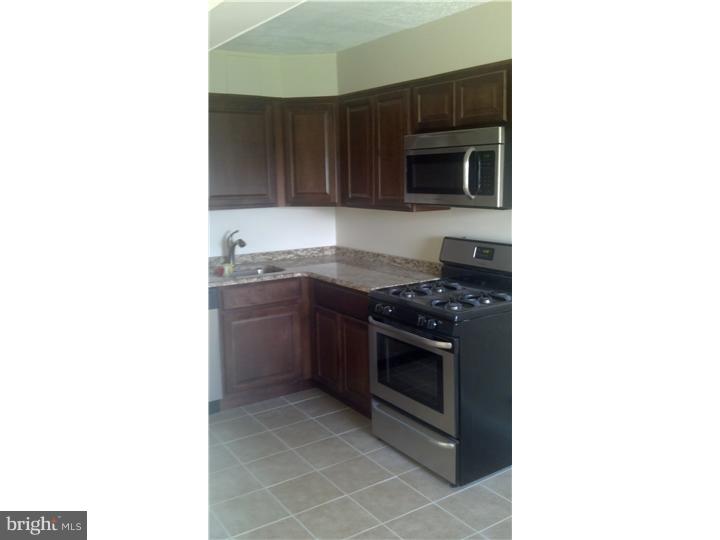 1635 Merribrook Road Philadelphia, PA 19151 - Photo 3 of 12 Kitchen