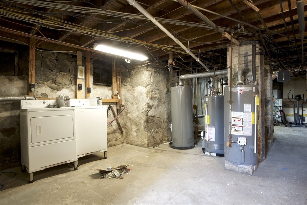 163 Warren Street Fall River, MA 02721 - Photo 13 of 39 Gallery Image 13