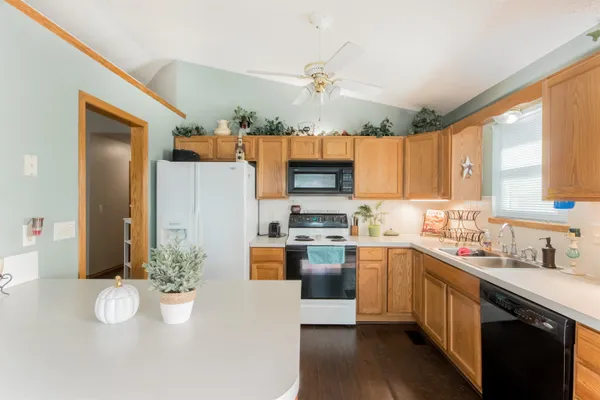 $230,000 | 1677 Prairie Run Circle, Mulvane, KS 67110