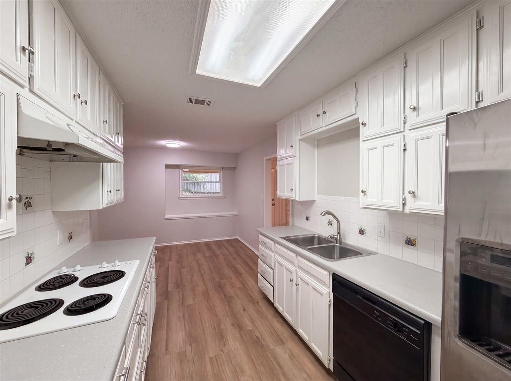 2300 Ridgewood Bedford, TX 76021 - Photo 12 of 26