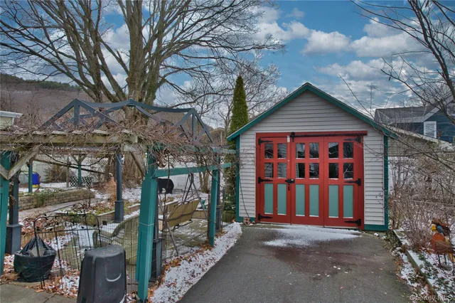 $279,999 | 37 Holbrook Street, Port Jervis, NY 12771