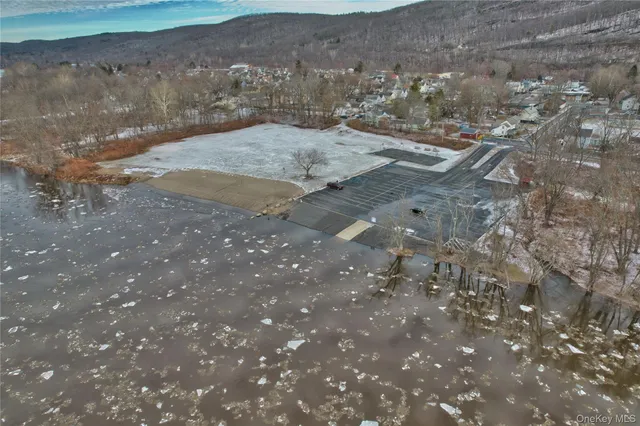 $279,999 | 37 Holbrook Street, Port Jervis, NY 12771