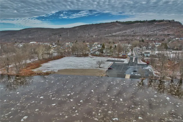 $279,999 | 37 Holbrook Street, Port Jervis, NY 12771