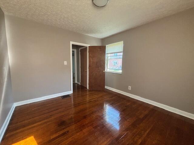 233 North James Road, Unit C Columbus, OH 43213 - Photo 5 of 8 IMG_1371