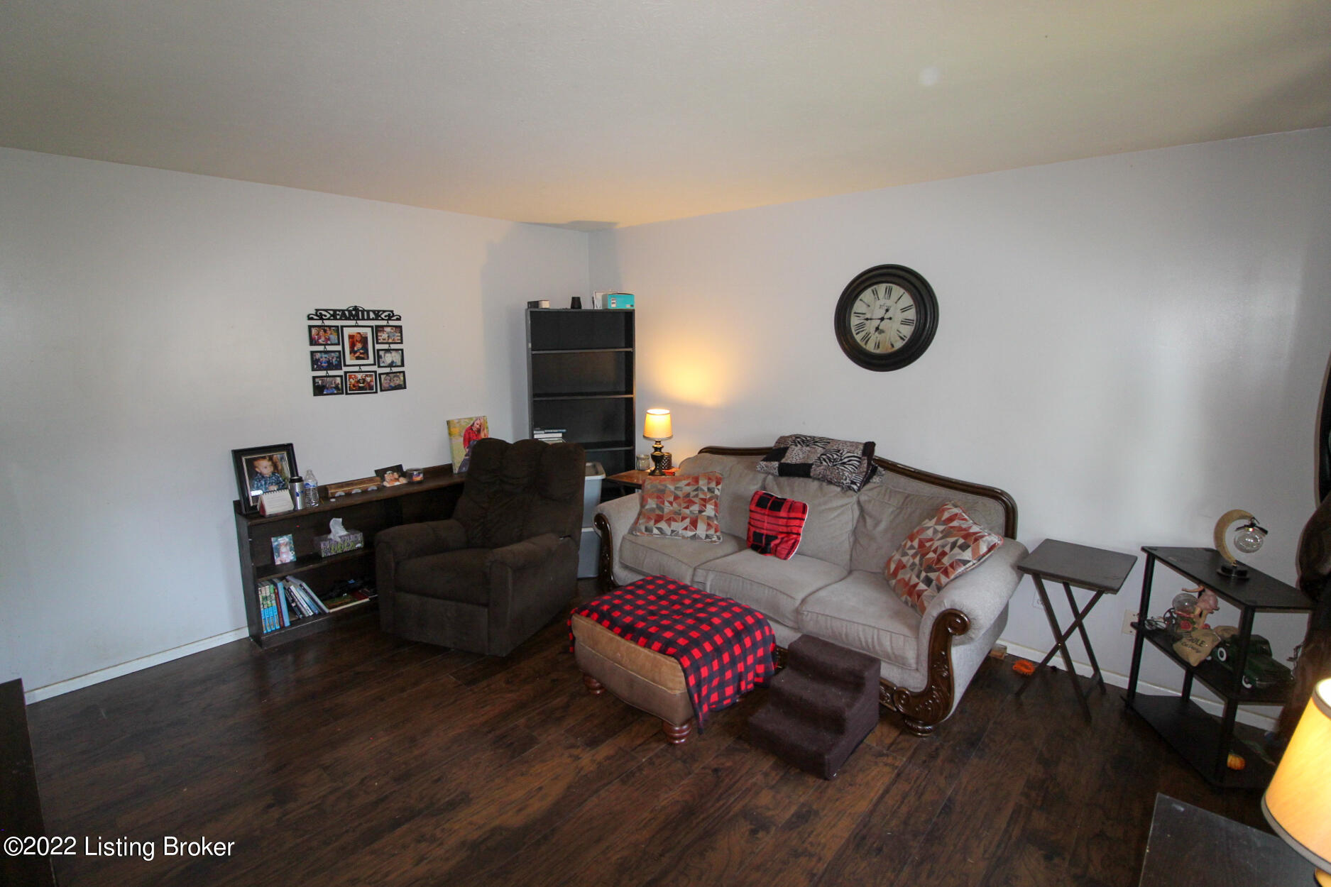 6807 Barfield Road Louisville, KY 40258 - Photo 6 of 32 IMG_1373