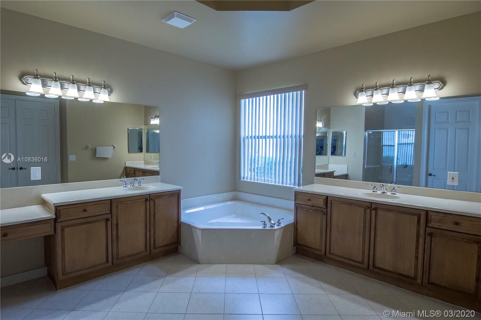 18229 Southwest 54th Street Miramar, FL 33029 - Photo 13 of 25