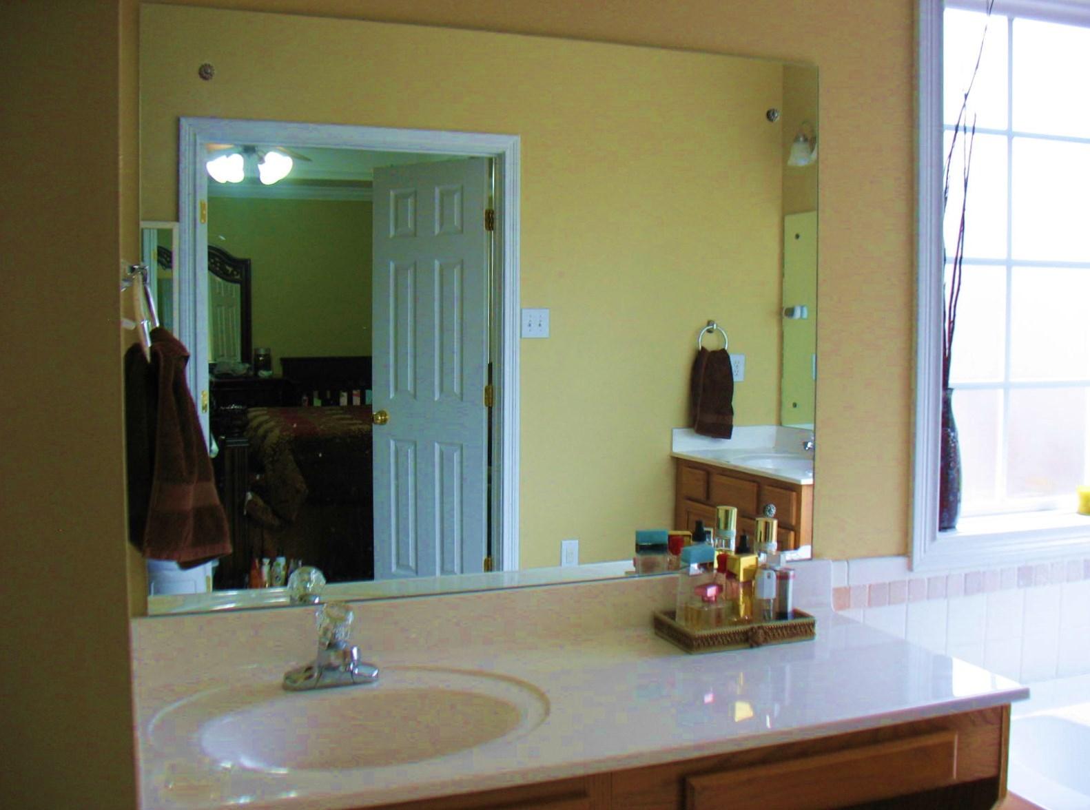 13035 Sedgefield Road Knoxville, TN 37934 - Photo 17 of 36 Master Vantity 2