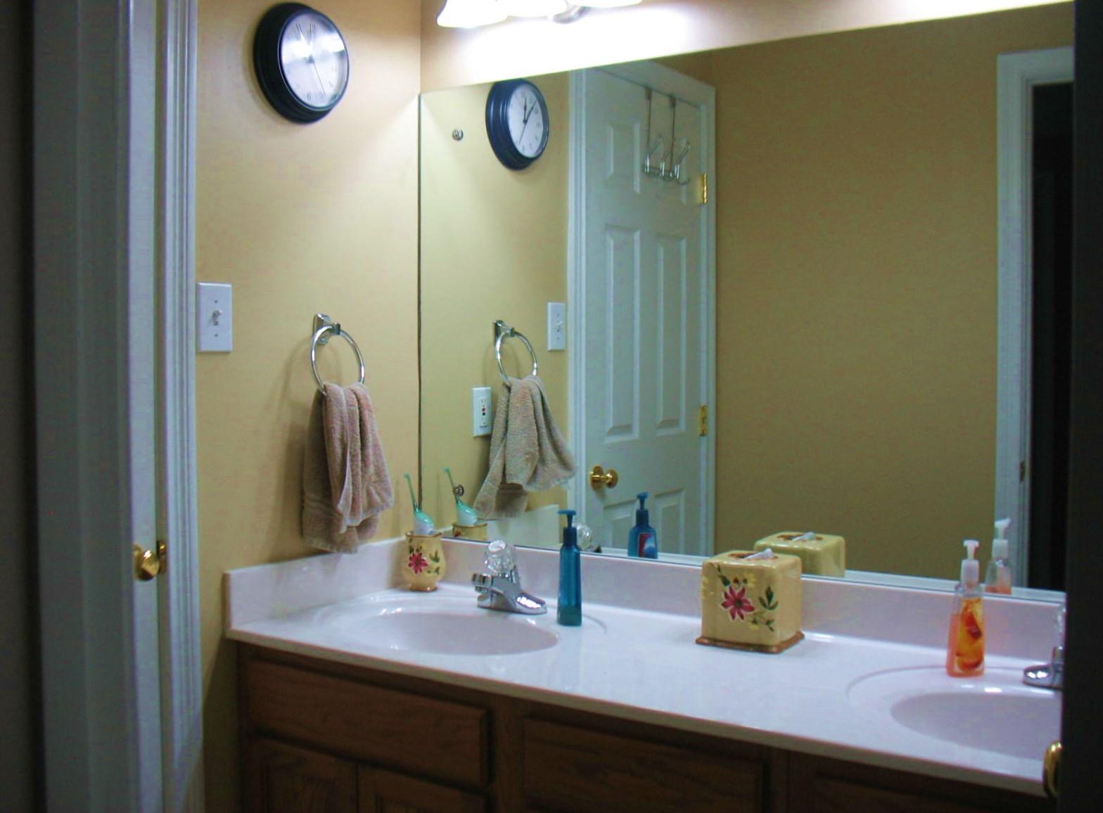 13035 Sedgefield Road Knoxville, TN 37934 - Photo 21 of 36 Hall Bathroom Up 2