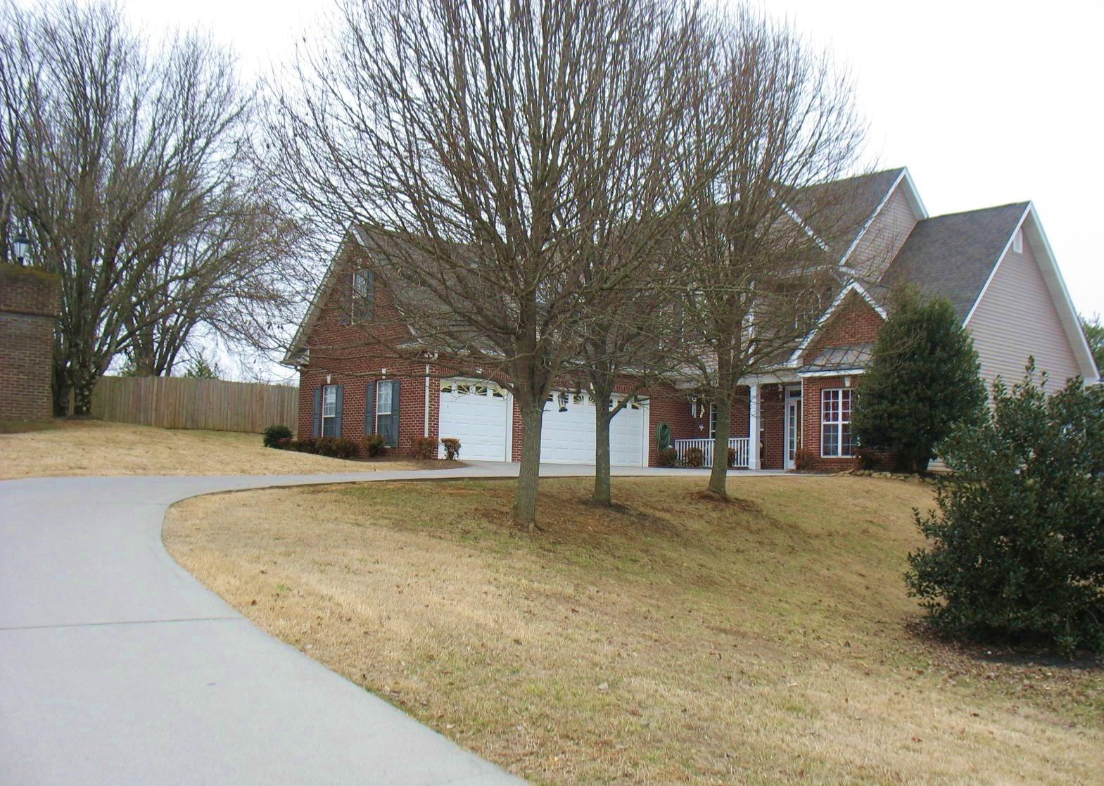 13035 Sedgefield Road Knoxville, TN 37934 - Photo 35 of 36 Driveway view