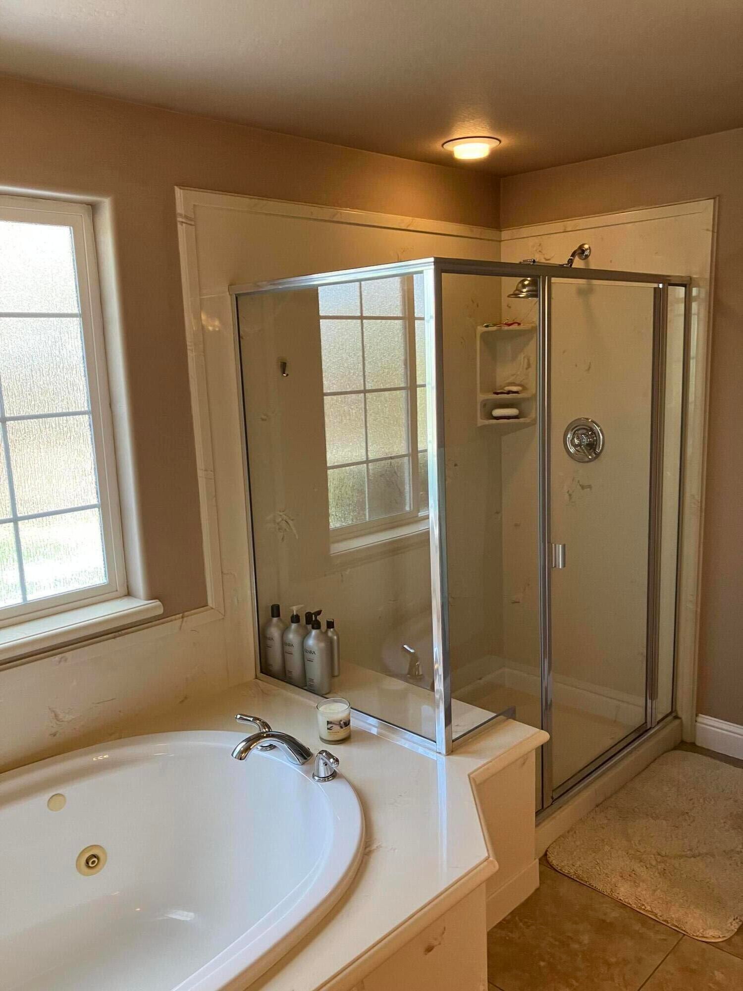 610 Nottingham Terrace Eagle Point, OR 97524 - Photo 14 of 30 Master bath