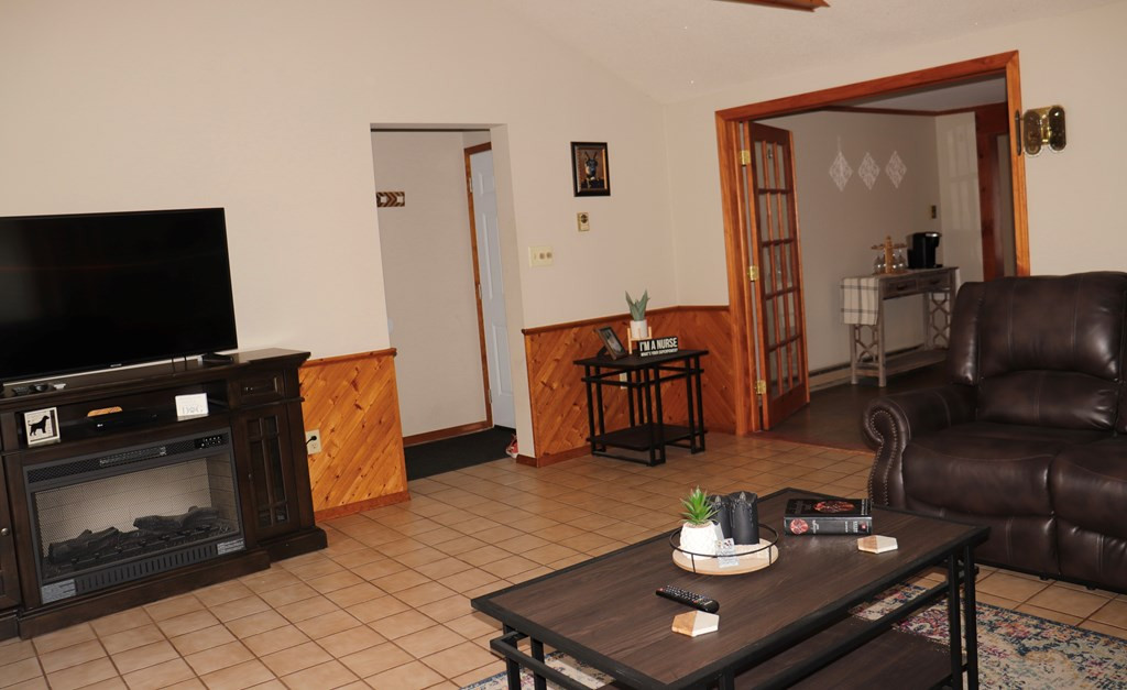 16 Stewart Street Rouses Point, NY 12979 - Photo 5 of 28 Gallery Image 5