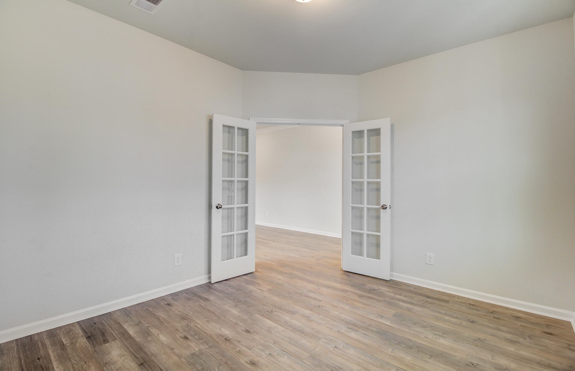 115 County Rd S-18-458 Summerville, SC 29485 - Photo 5 of 34 11