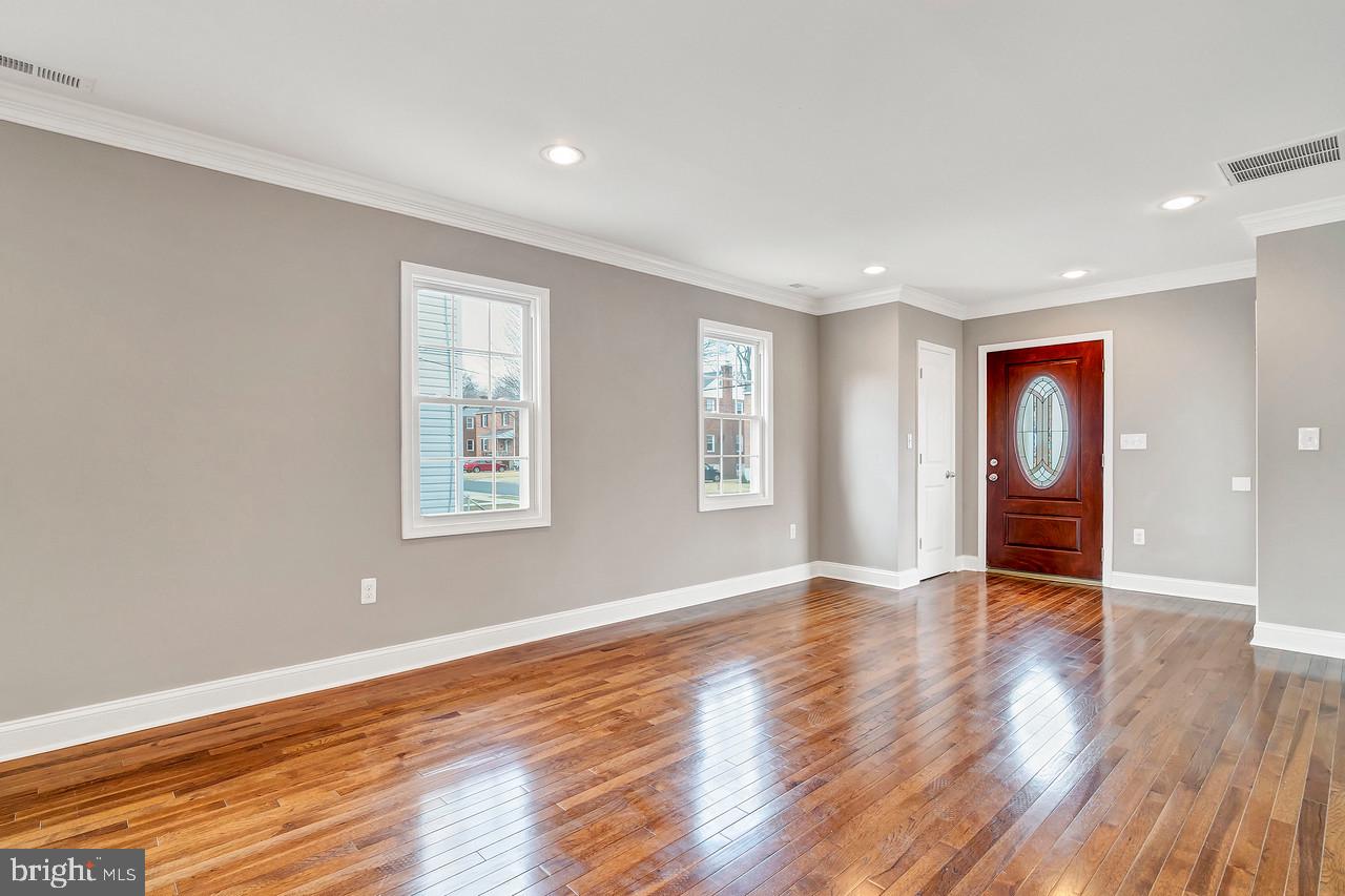 3055 Parktowne Road Baltimore, MD 21234 - Photo 10 of 33 Gallery Image 10