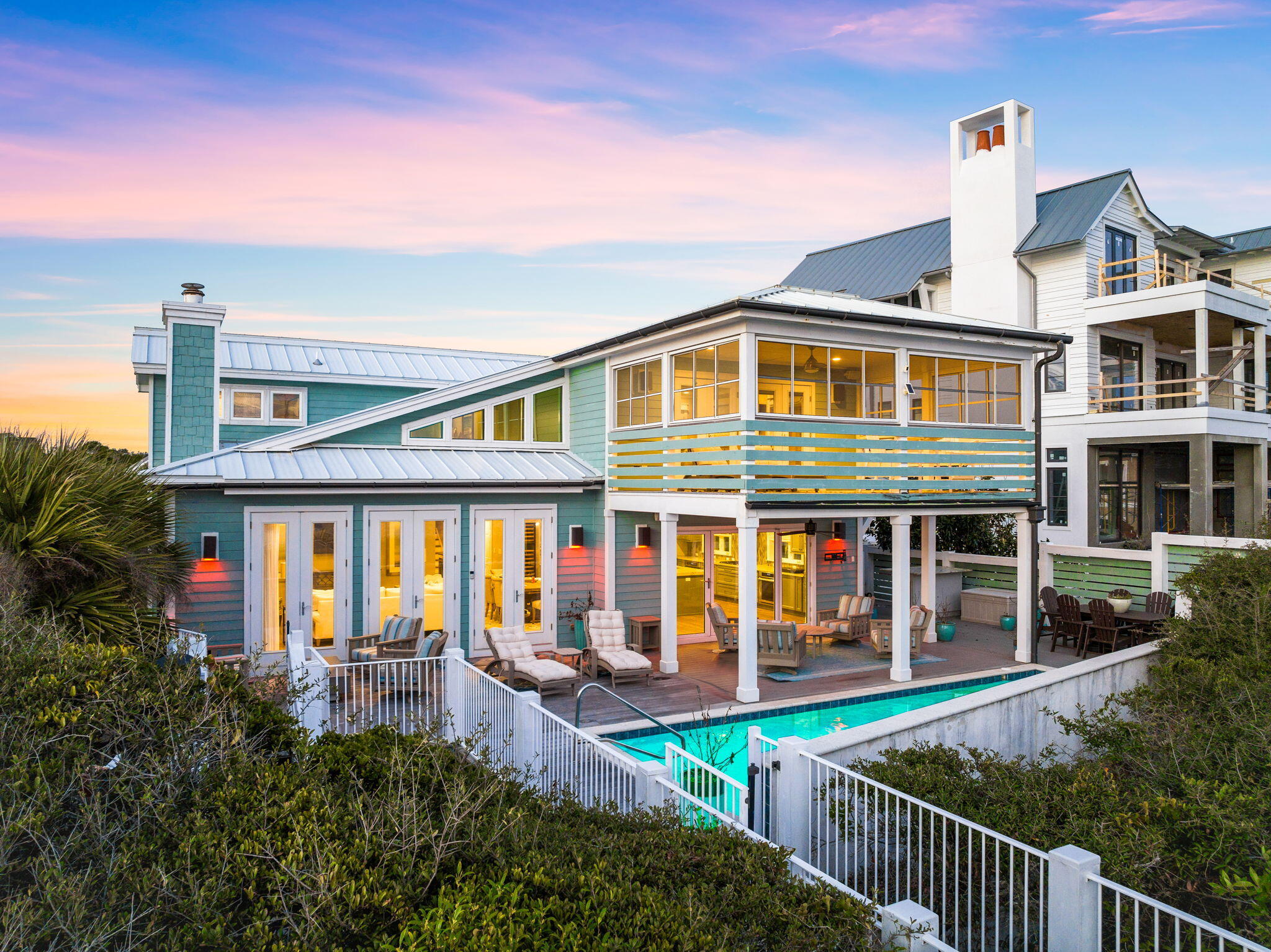 211 Pelican Cir