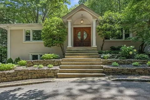 $900,000 | 76 Stony Hollow Road, Centerport, NY 11721